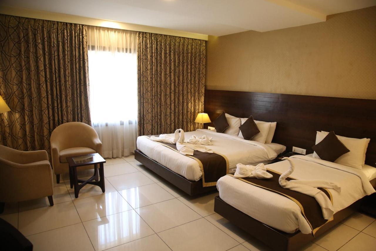 העיר בנגלור West Fort Hotel מראה חיצוני תמונה