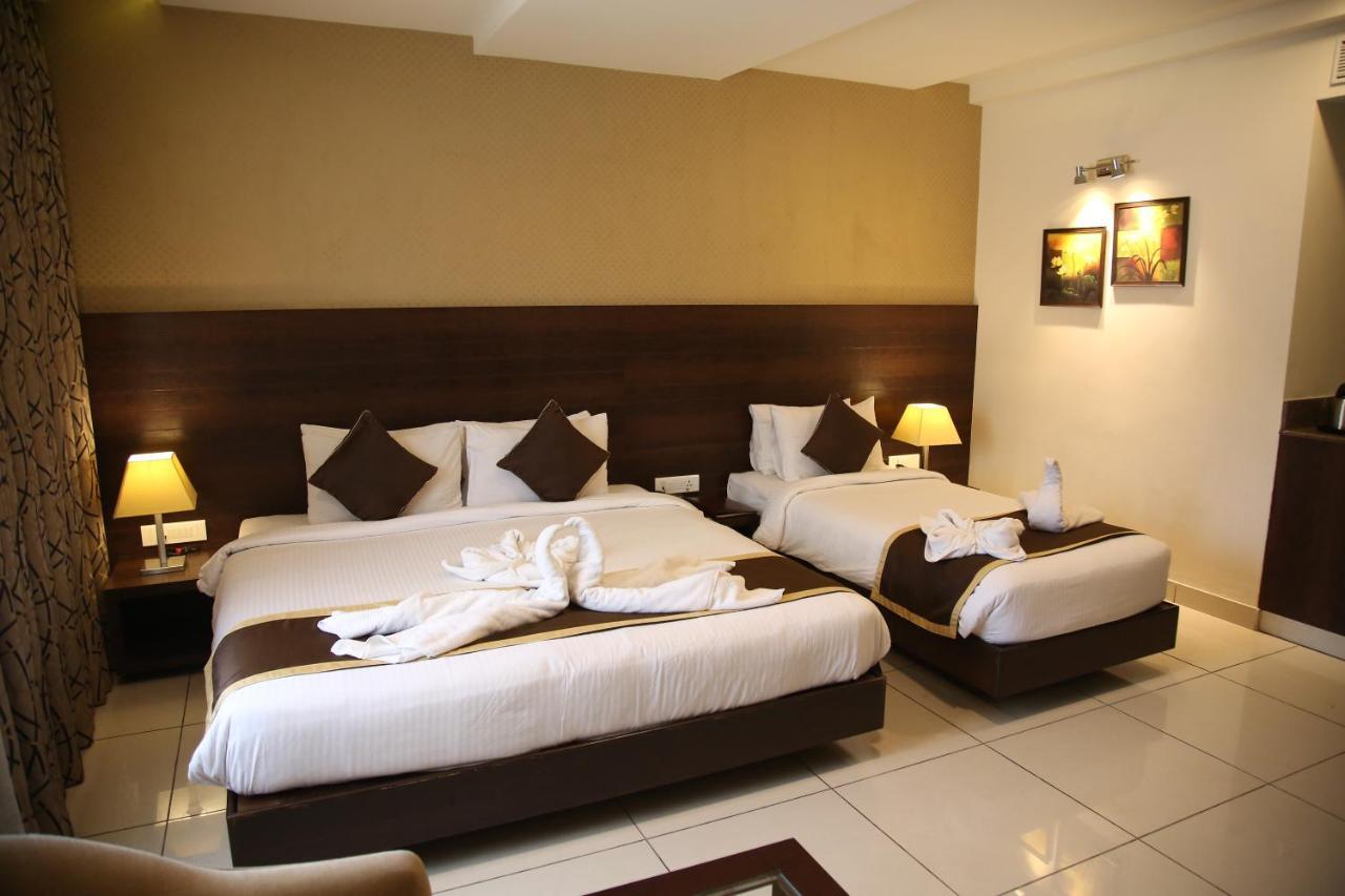 העיר בנגלור West Fort Hotel מראה חיצוני תמונה