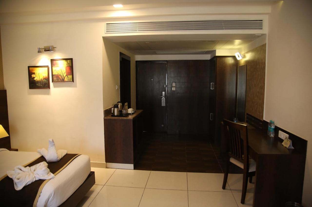 העיר בנגלור West Fort Hotel מראה חיצוני תמונה