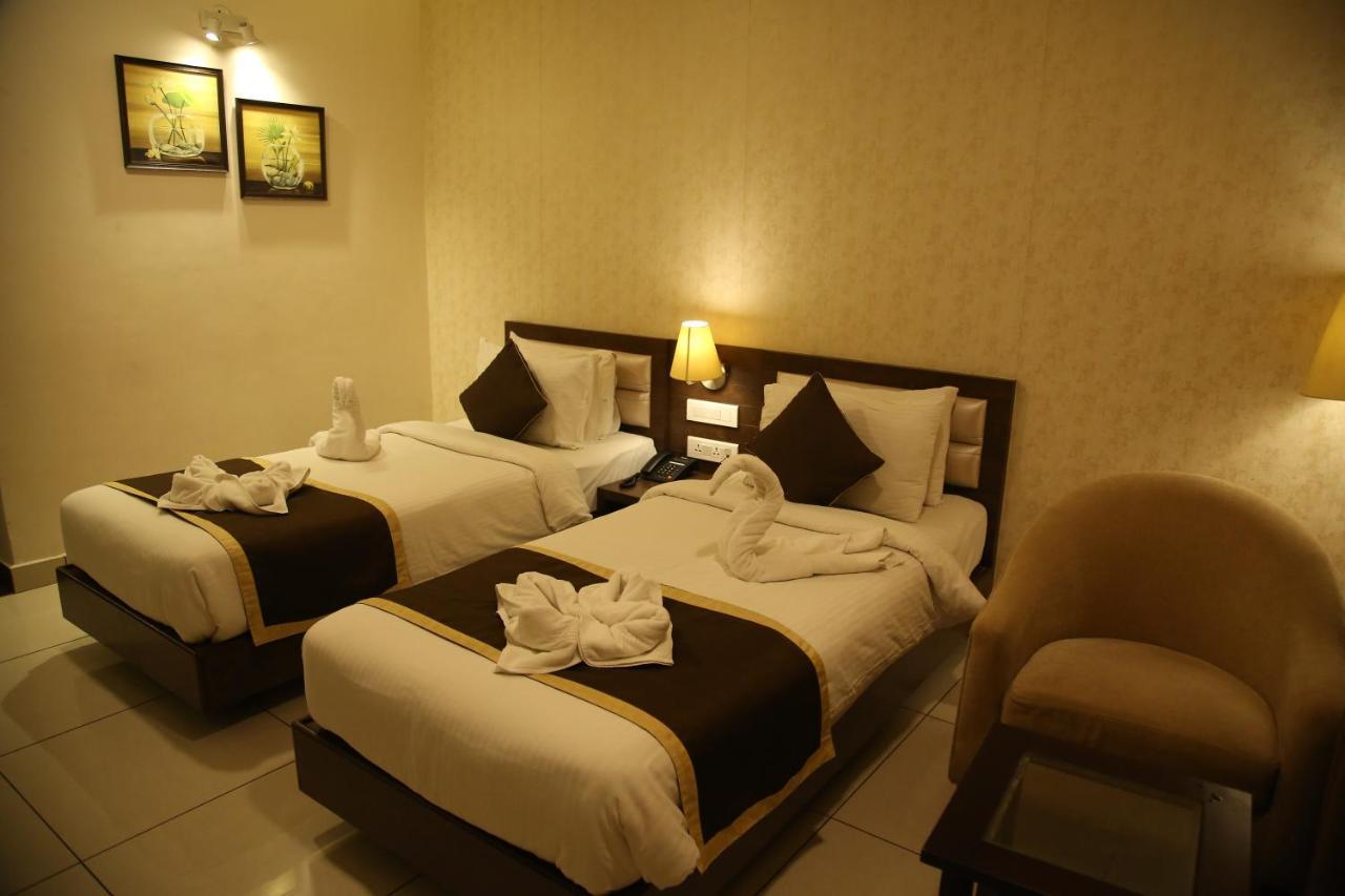 העיר בנגלור West Fort Hotel מראה חיצוני תמונה